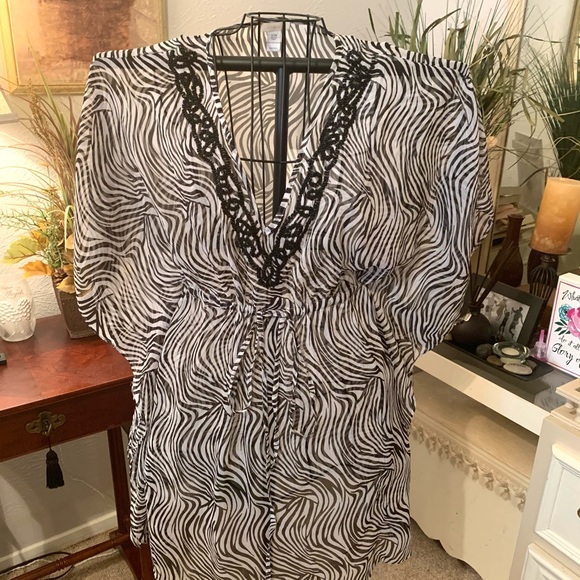 Chico’s Top - Picture 1 of 6